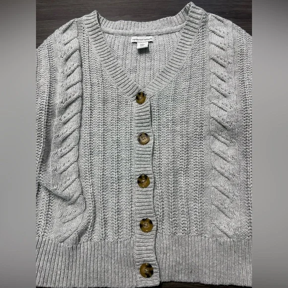 Cupcakes and Cashmere Soft Chunky Knit Cardigan Sweater V-neck Button Up Size M - Picture 2 of 8